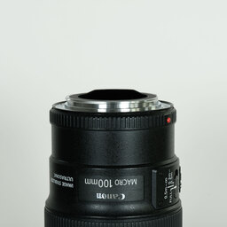 Canon EF100mm F2.8Lマクロ IS USM