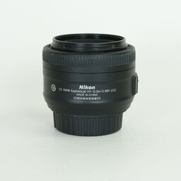 Nikon AF-S DX NIKKOR 35mm f/1.8G Nikon AF-S DX NIKKOR 35mm f/1.8G