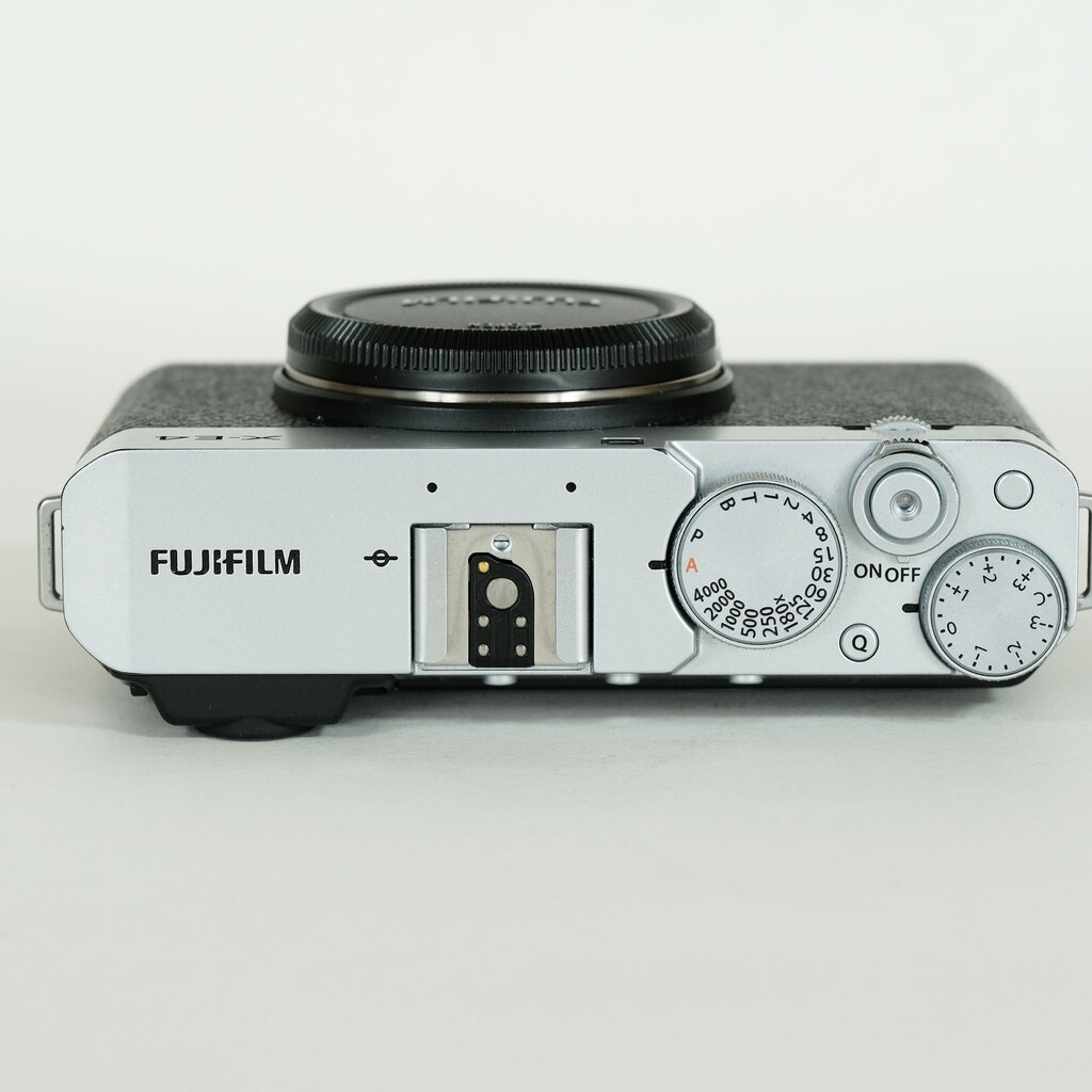 FUJIFILM X-E4