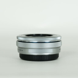 OLYMPUS M.ZUIKO DIGITAL ED 14-42mm F3.5-5.6 EZ シルバー OLYMPUS M.ZUIKO DIGITAL ED 14-42mm F3.5-5.6 EZ シルバー