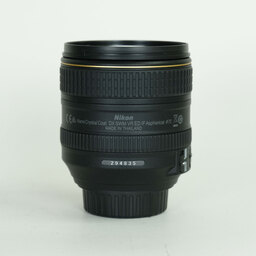 Nikon AF-S DX NIKKOR 16-80mm f/2.8-4E ED VR Nikon AF-S DX NIKKOR 16-80mm f/2.8-4E ED VR