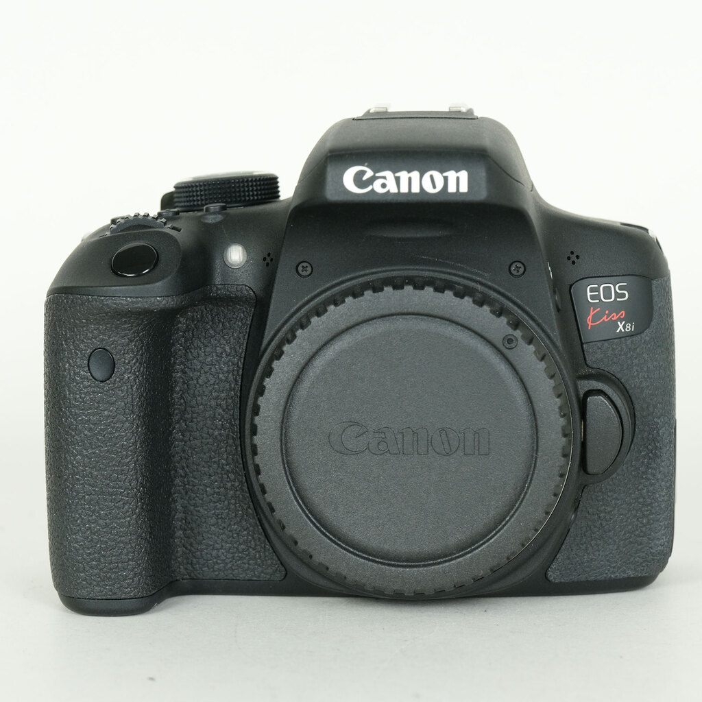 Canon EOS Kiss X8i
