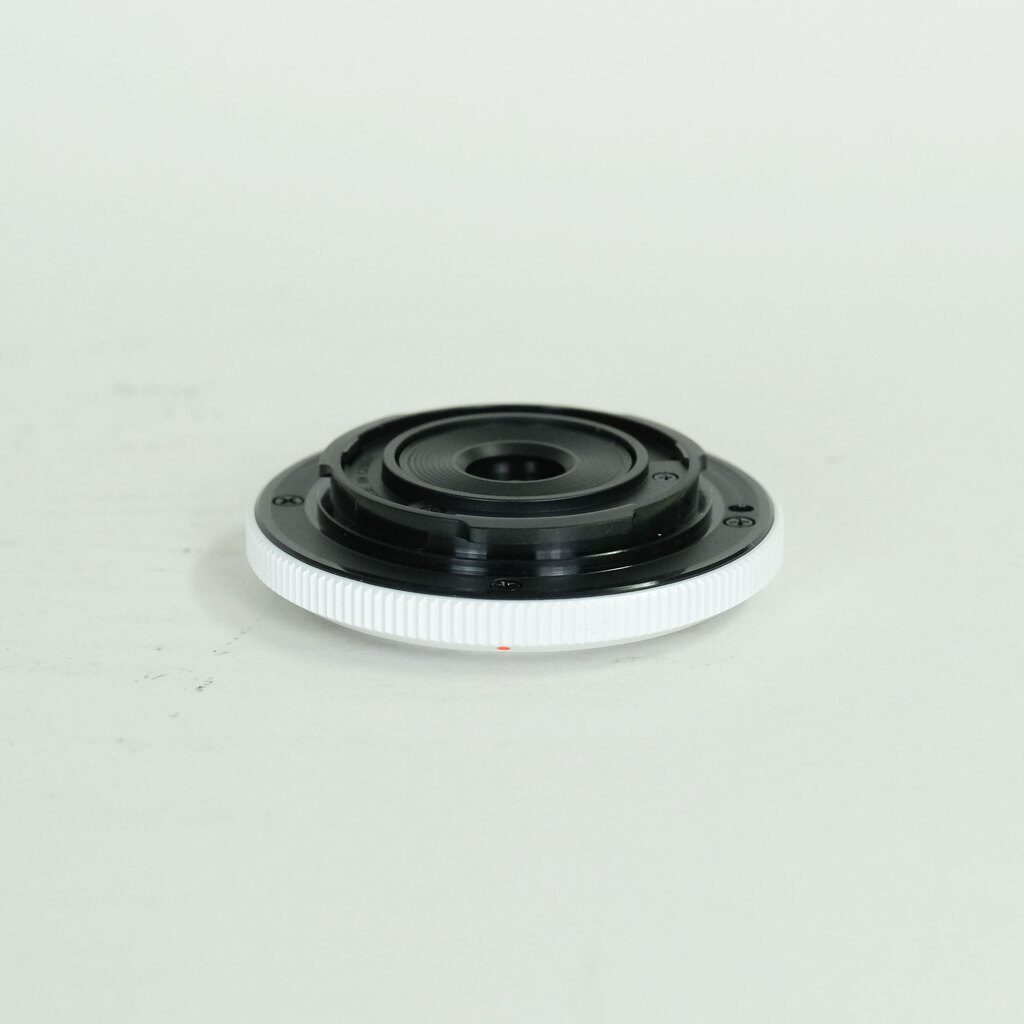 OLYMPUS ボディキャップレンズ BCL-1580 ホワイト