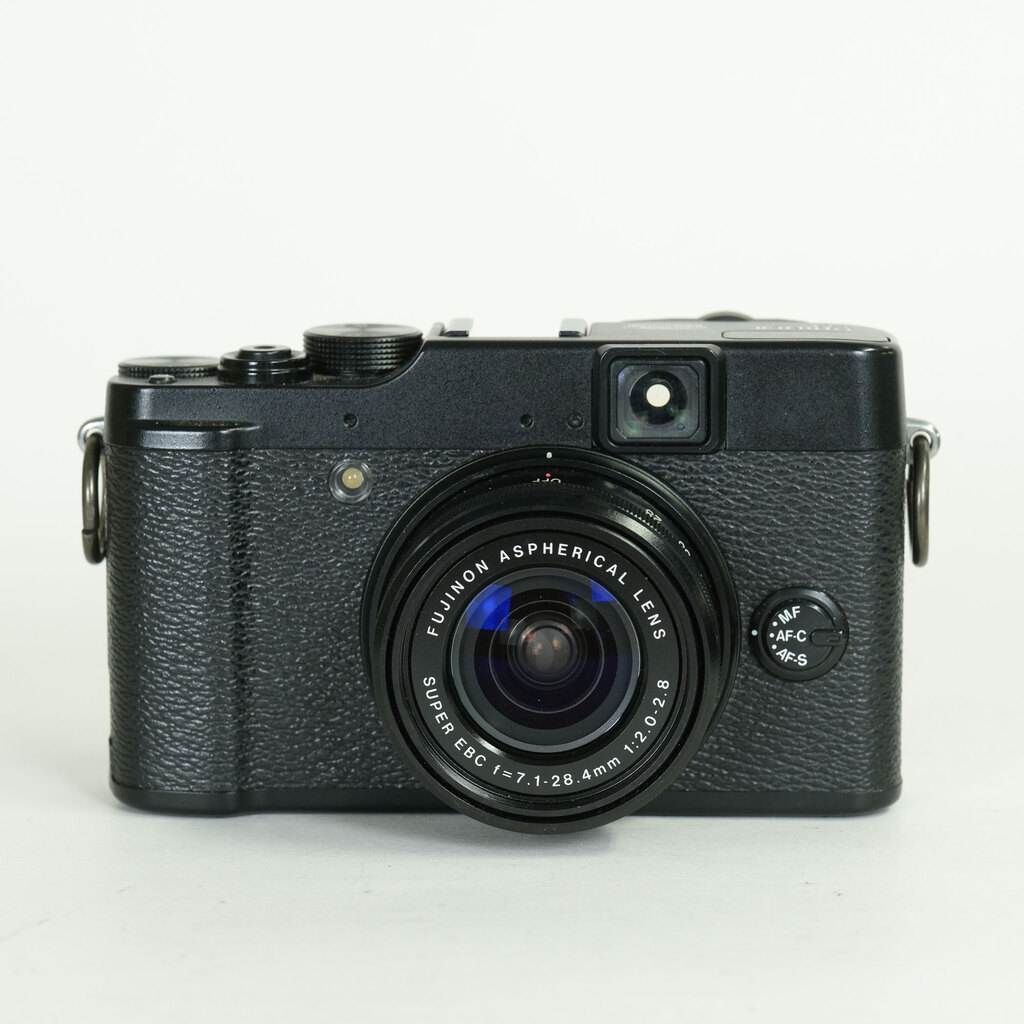 FUJIFILM X10 ブラック