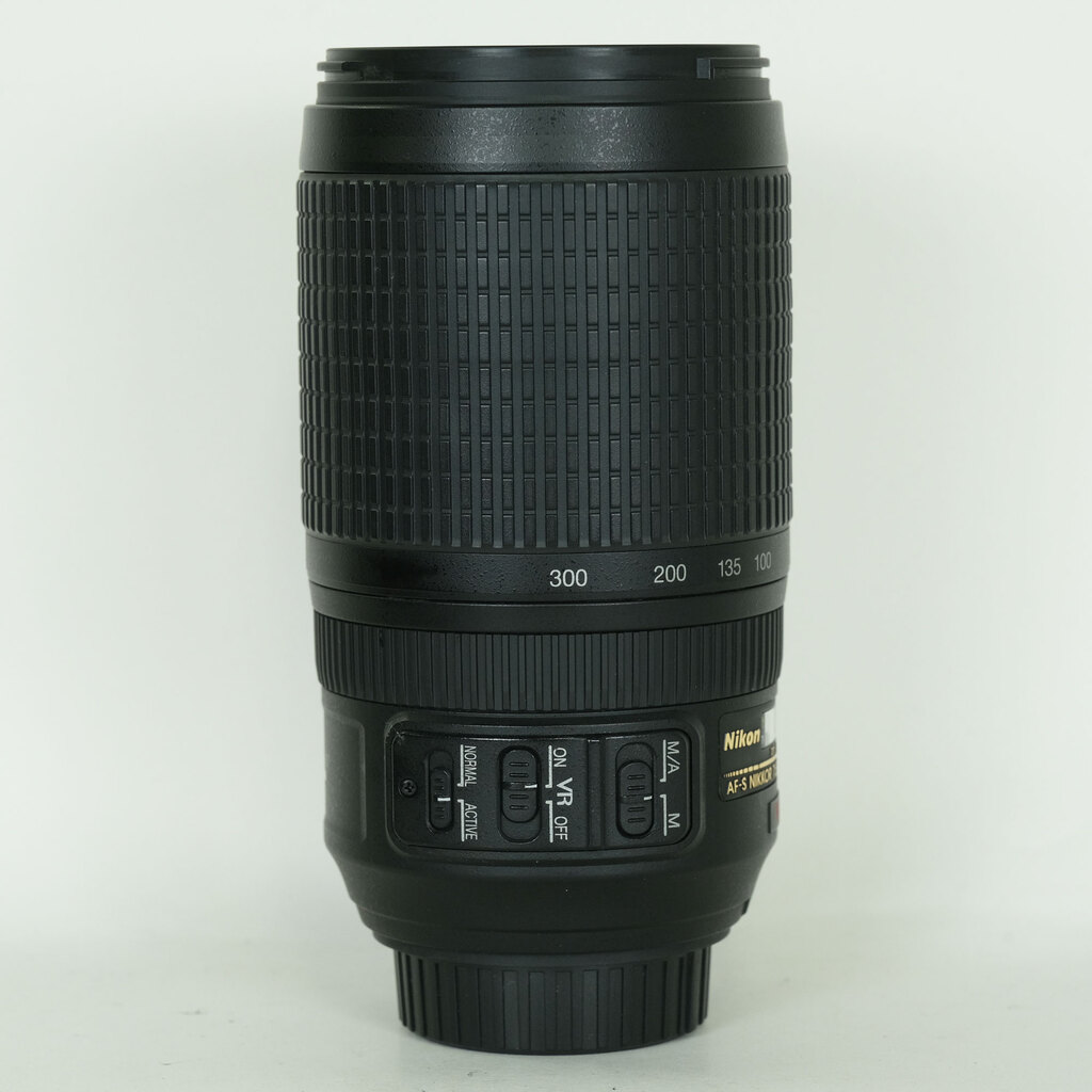 Nikon AF-S VR Zoom-Nikkor 70-300mm F4.5-5.6G IF-ED