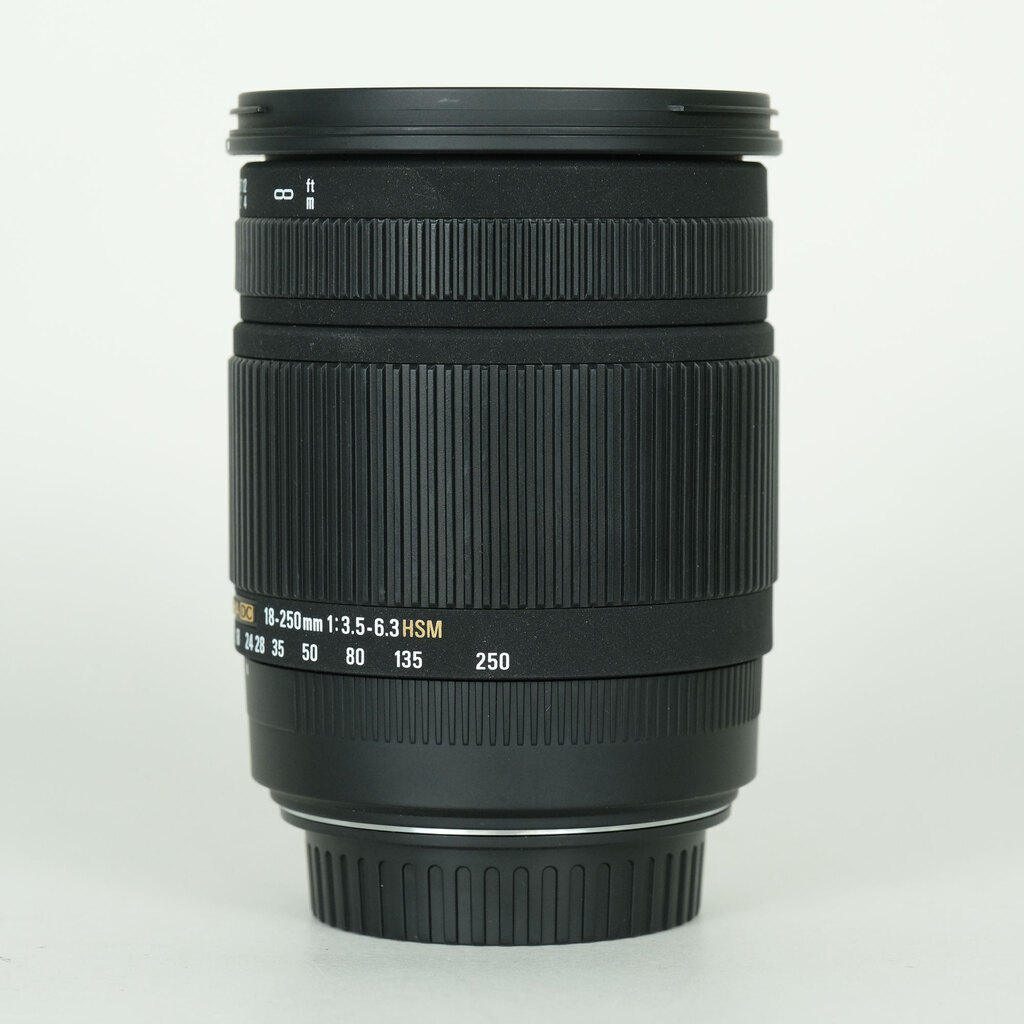 SIGMA 18-250mm F3.5-6.3 DC OS HSM [�L���m��EF�p]