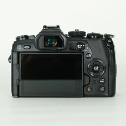 OLYMPUS OM-D E-M1 Mark II