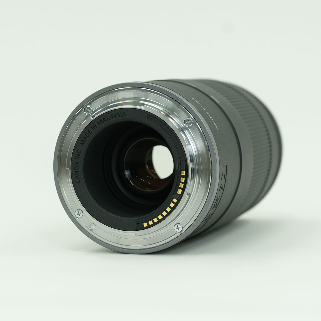 Canon RF75-300mm F4-5.6 Canon RF75-300mm F4-5.6