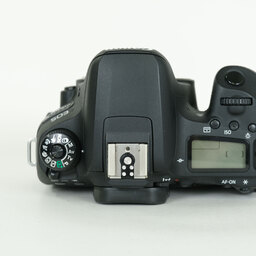 Canon EOS 9000D Canon EOS 9000D