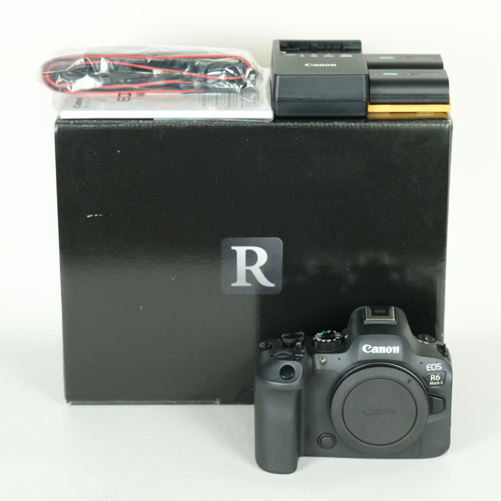 Canon EOS R6 Mark II Canon EOS R6 Mark II