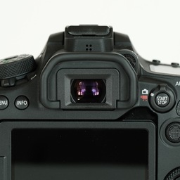 Canon EOS 90D