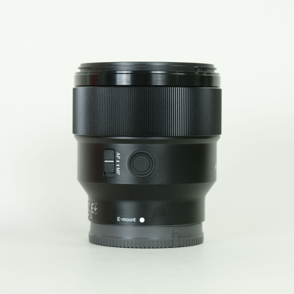 SONY FE 85mm F1.8 SEL85F18 SONY FE 85mm F1.8 SEL85F18