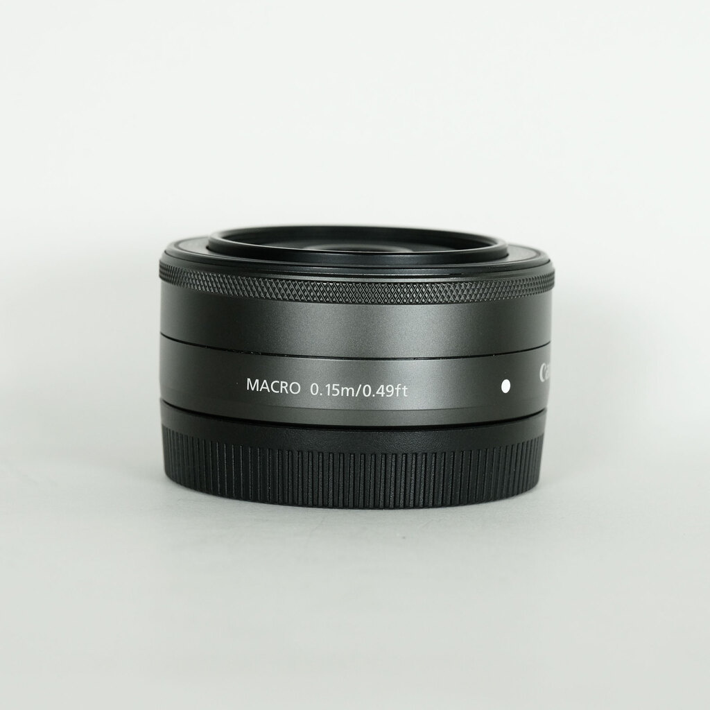 Canon EF-M22mm F2 STM Canon EF-M22mm F2 STM