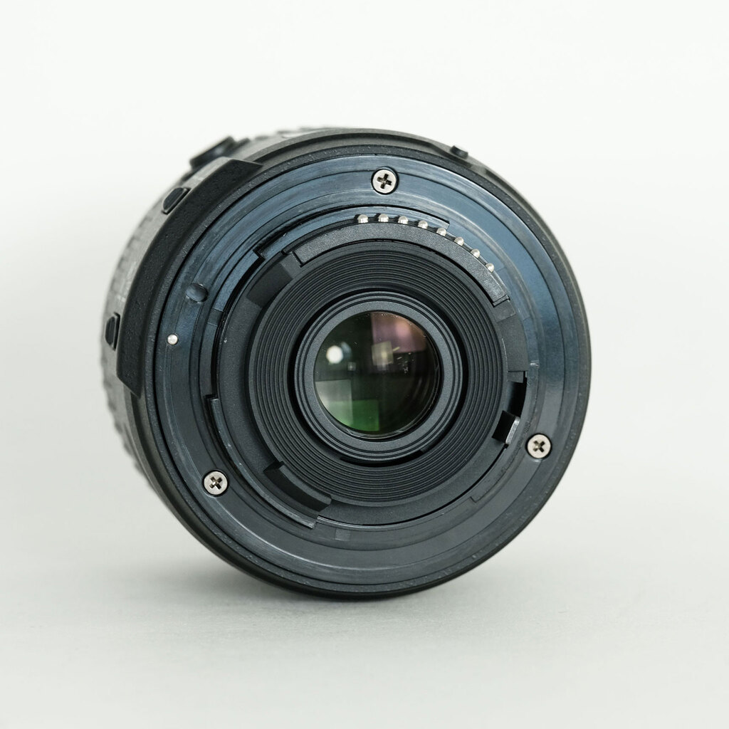 Nikon AF-S DX NIKKOR 18-55mm f3.5-5.6G VR II