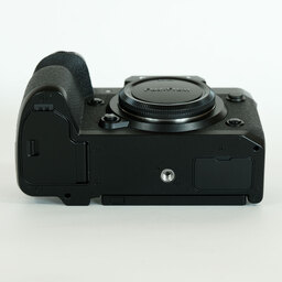 FUJIFILM X-H2