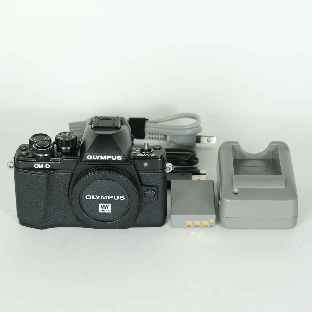 OLYMPUS OM-D E-M10 Mark IIの出品 | ONE SCENE（ワンシーン）
