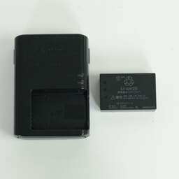 Canon EOS Kiss M Canon EOS Kiss M