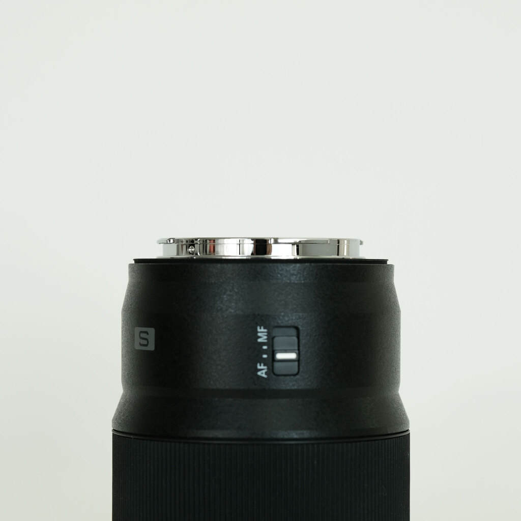 Panasonic LUMIX S 50mm F1.8 Panasonic LUMIX S 50mm F1.8