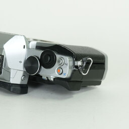 OLYMPUS OM-D E-M5 ボディ シルバー