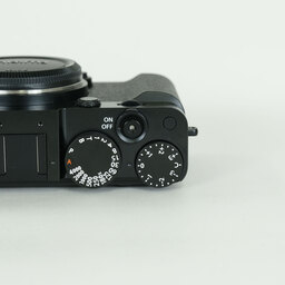 FUJIFILM X-E5