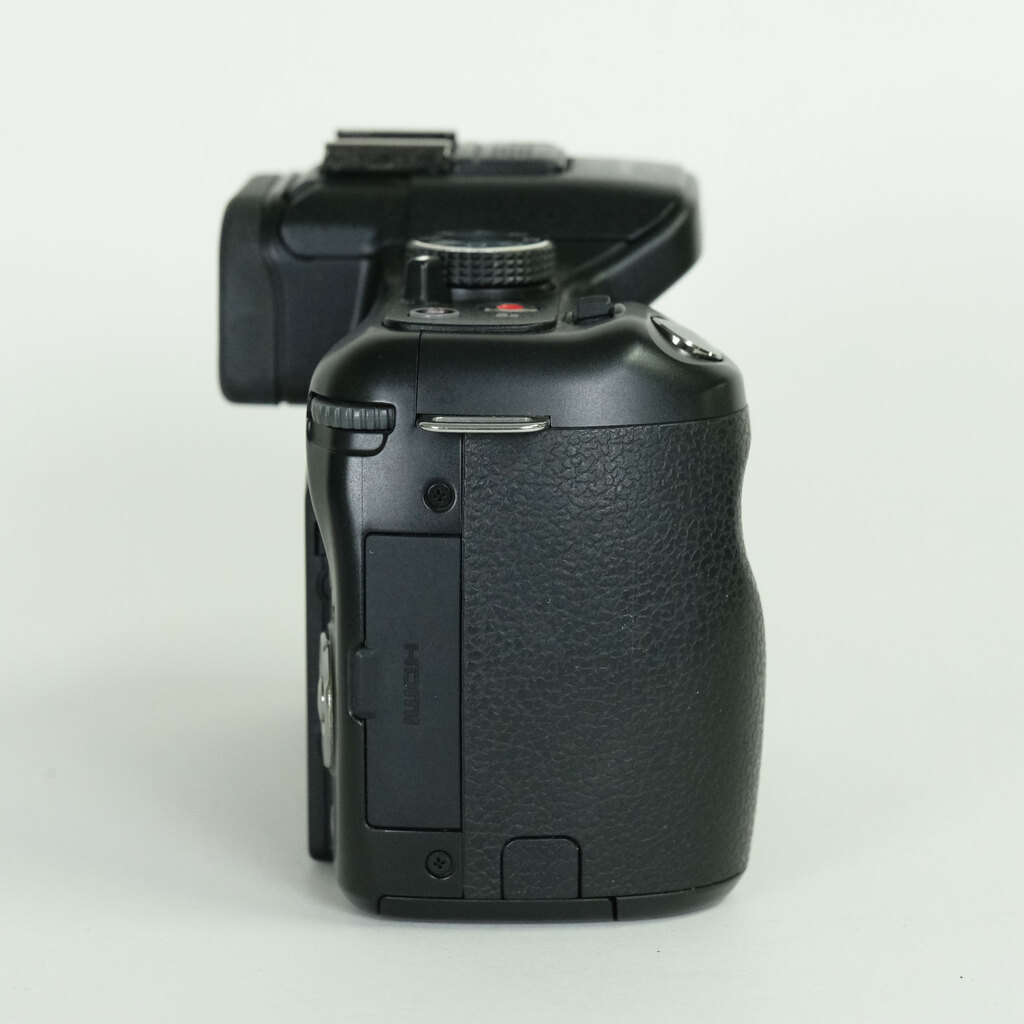 Panasonic LUMIX DMC-G5-K �{�f�B �G�X�v���u���b�N