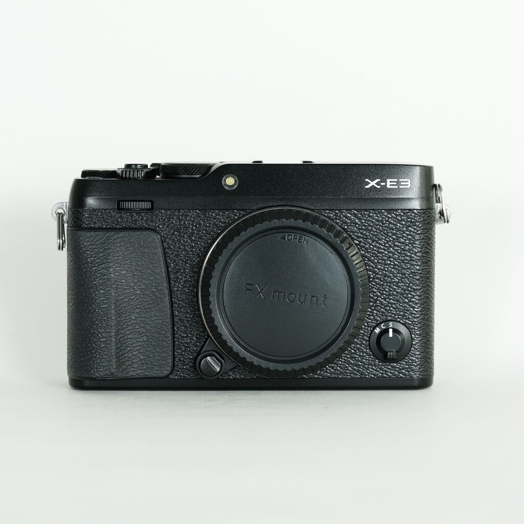 FUJIFILM X-E3