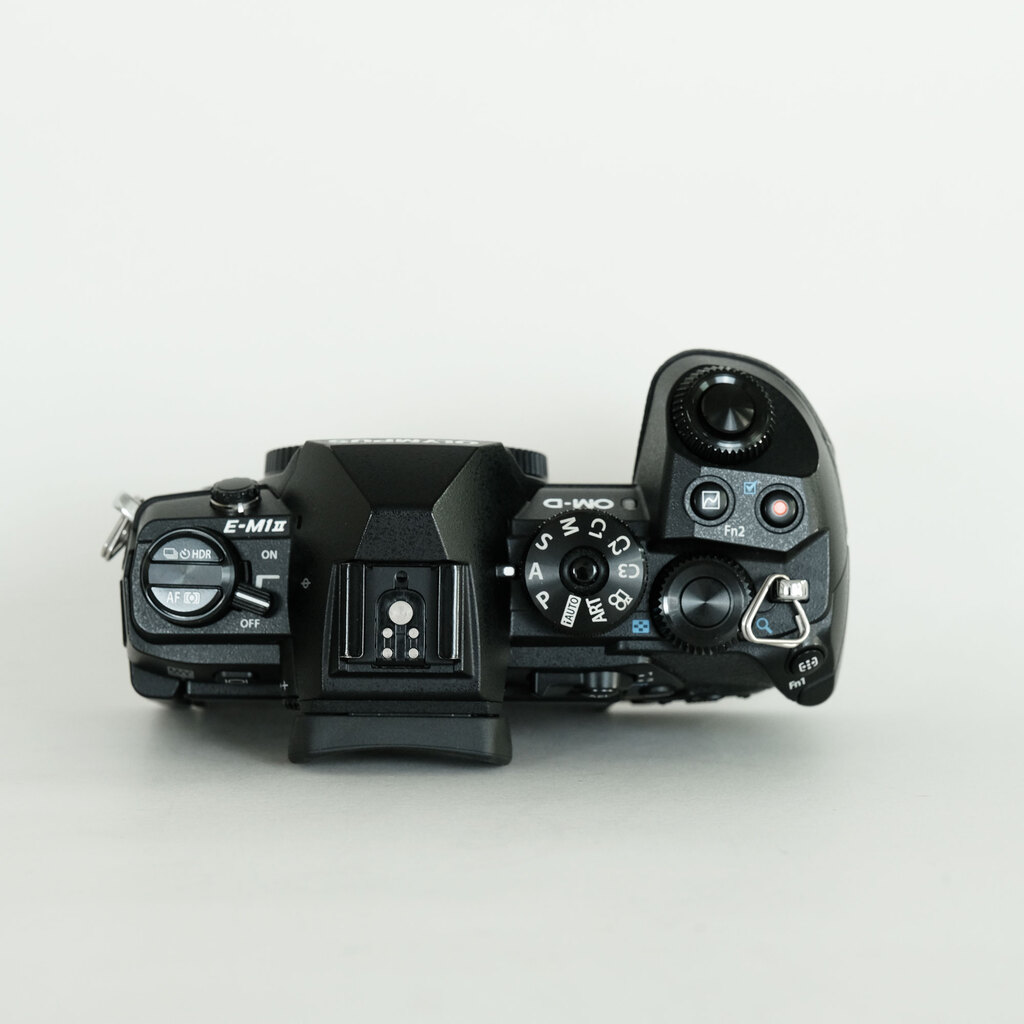 OLYMPUS OM-D E-M1 Mark II