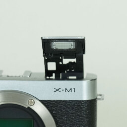 FUJIFILM X-M1 ボディ シルバー