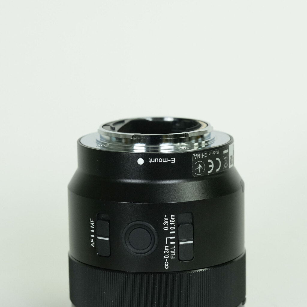 SONY FE 50mm F2.8 Macro SEL50M28 SONY FE 50mm F2.8 Macro SEL50M28