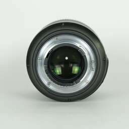 Nikon AF-S VR Micro-Nikkor 105mm f/2.8G IF-ED Nikon AF-S VR Micro-Nikkor 105mm f/2.8G IF-ED