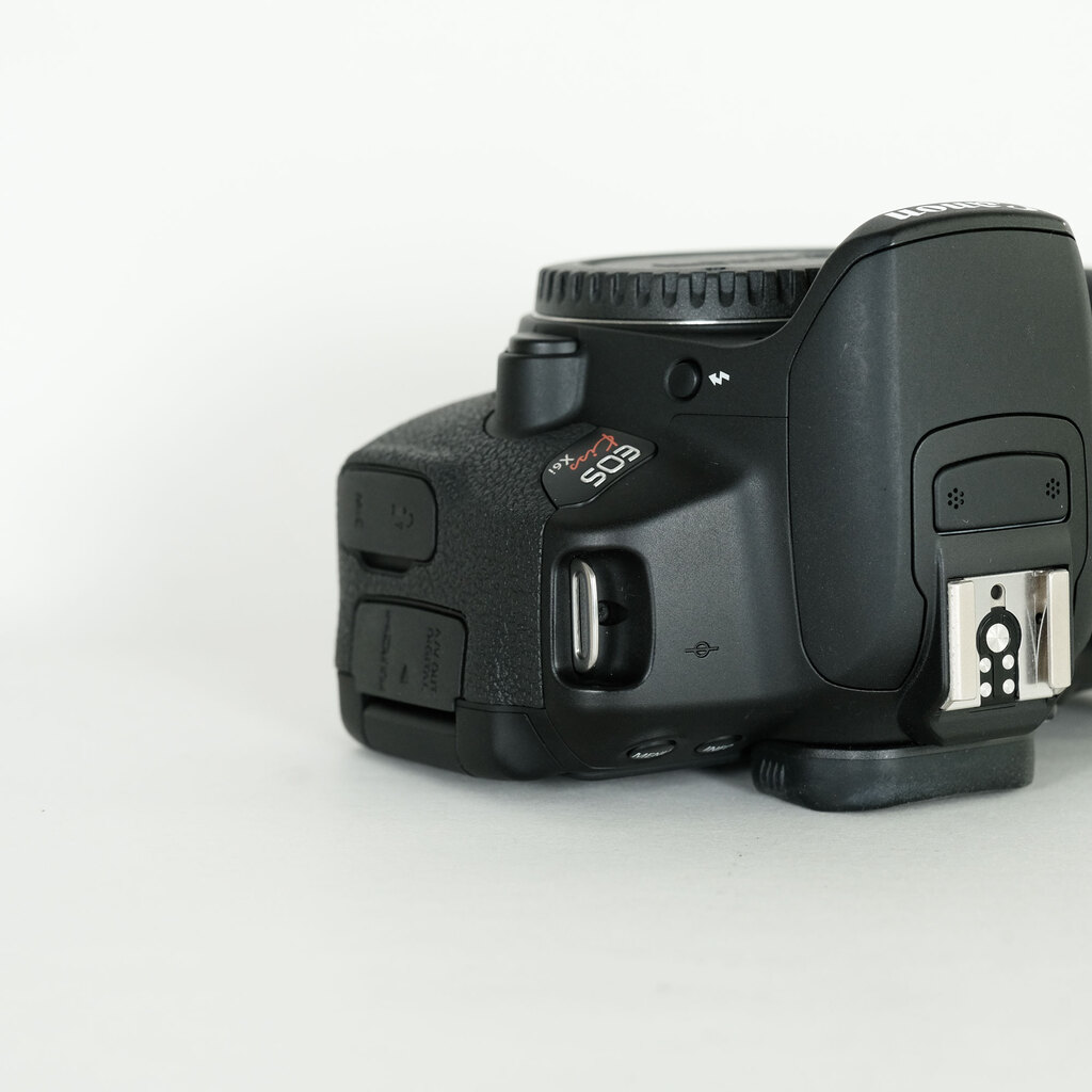 Canon EOS Kiss X6i　ボディ