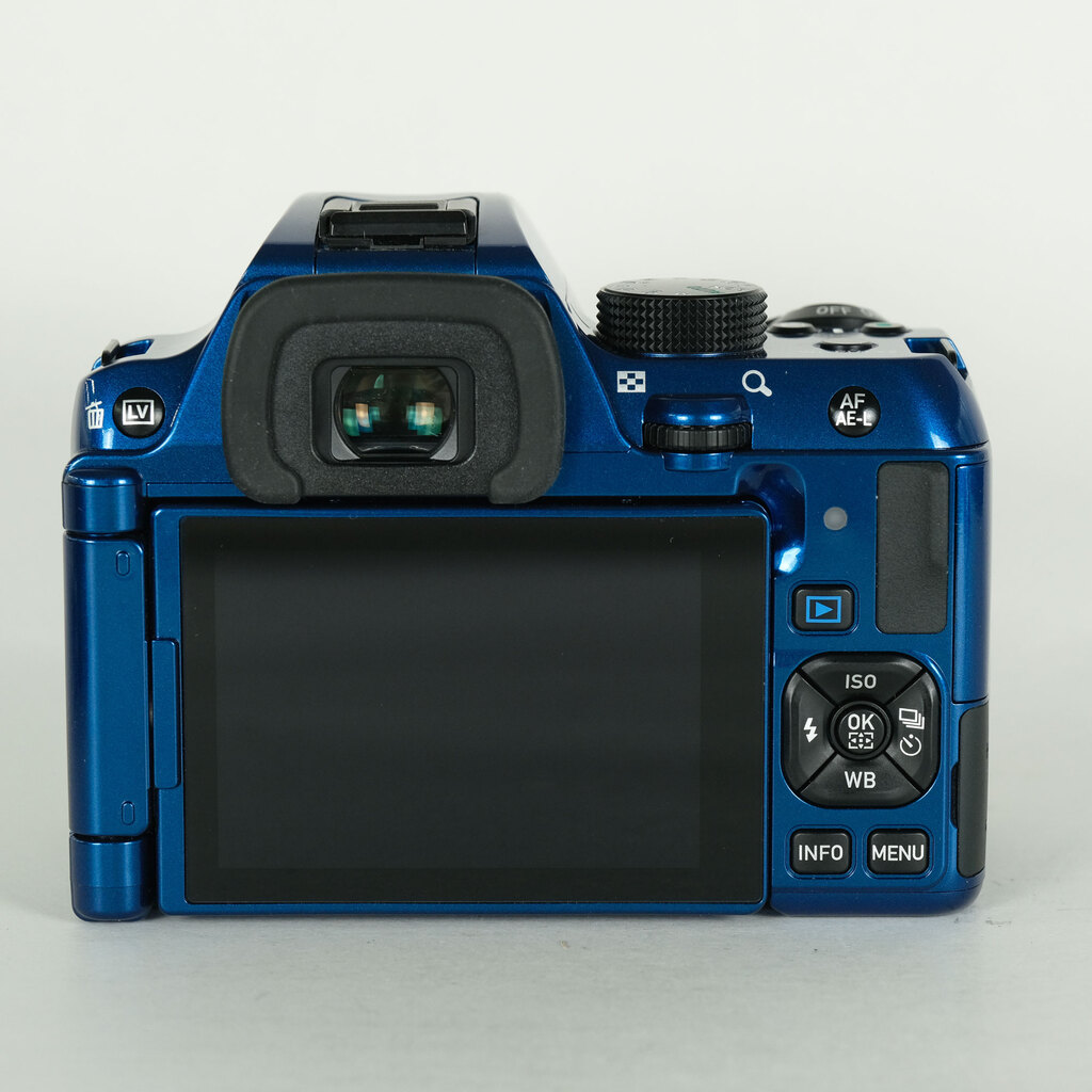 PENTAX KF ボディ クリスタルブルーの出品 | ONE SCENE（ワンシーン）