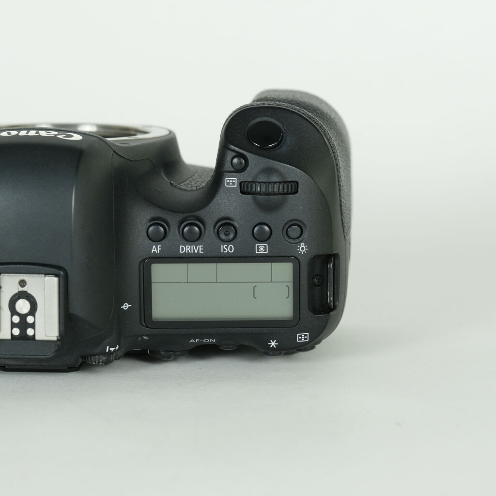 Canon EOS 6D Mark II