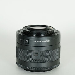 Canon EF-M28mm F3.5 マクロ IS STM