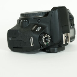Canon EOS 9000D