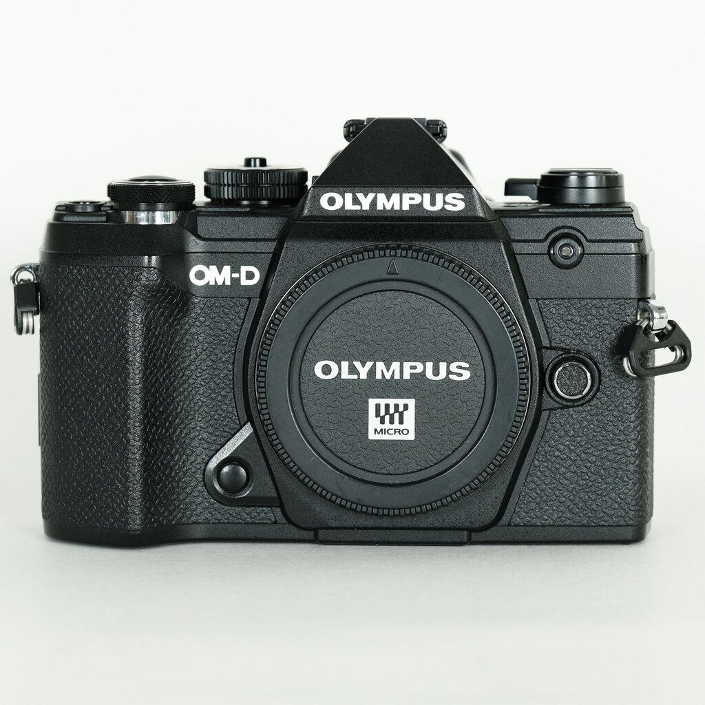 OLYMPUS OM-D E-M5 Mark III