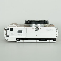 OLYMPUS PEN E-PL9