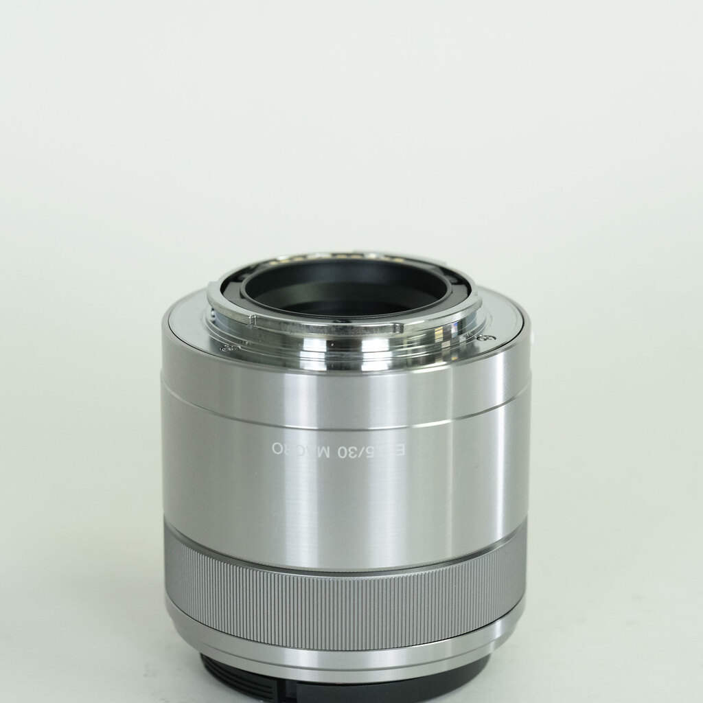 SONY E 30mm F3.5 Macro SEL30M35