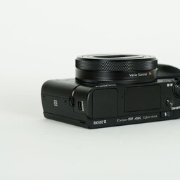 SONY Cyber-shot DSC-RX100M6