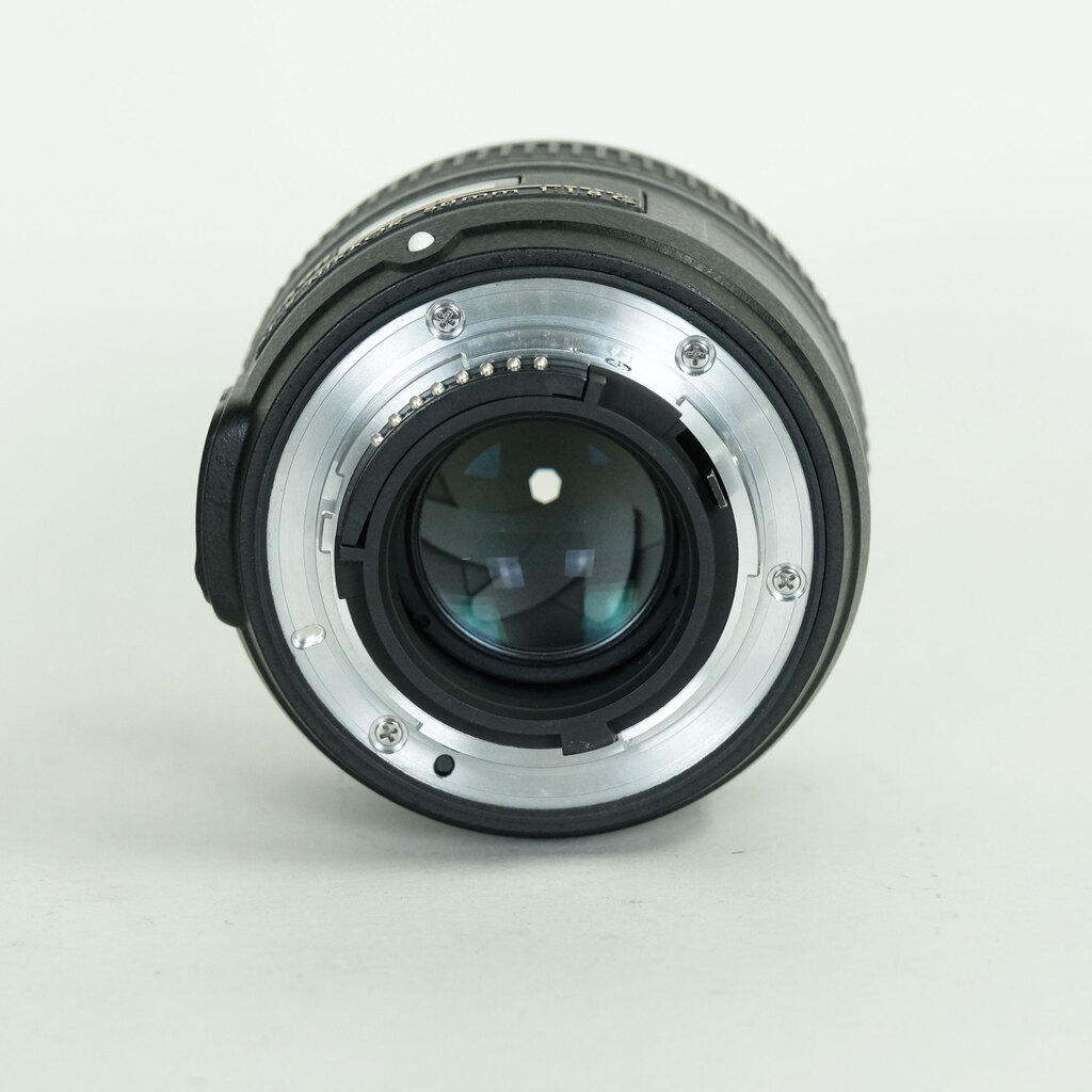 Nikon AF-S NIKKOR 50mm f/1.8G Nikon AF-S NIKKOR 50mm f/1.8G