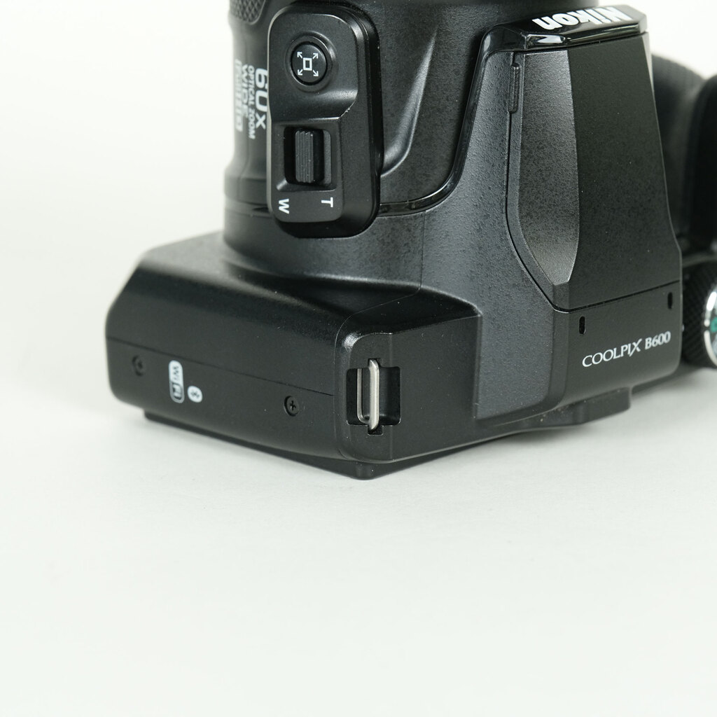 Nikon COOLPIX B600 ブラック Nikon COOLPIX B600 ブラック
