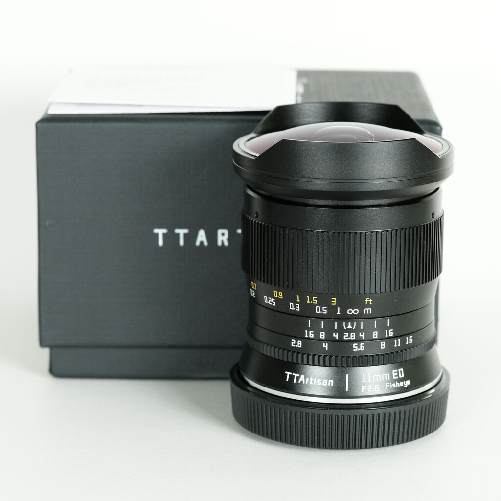 銘匠光学 TTArtisan 11mm F2.8 Fisheye (キヤノンRF用) 銘匠光学 TTArtisan 11mm F2.8 Fisheye (キヤノンRF用)