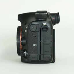 SONY α99II（ILCA-99M2）