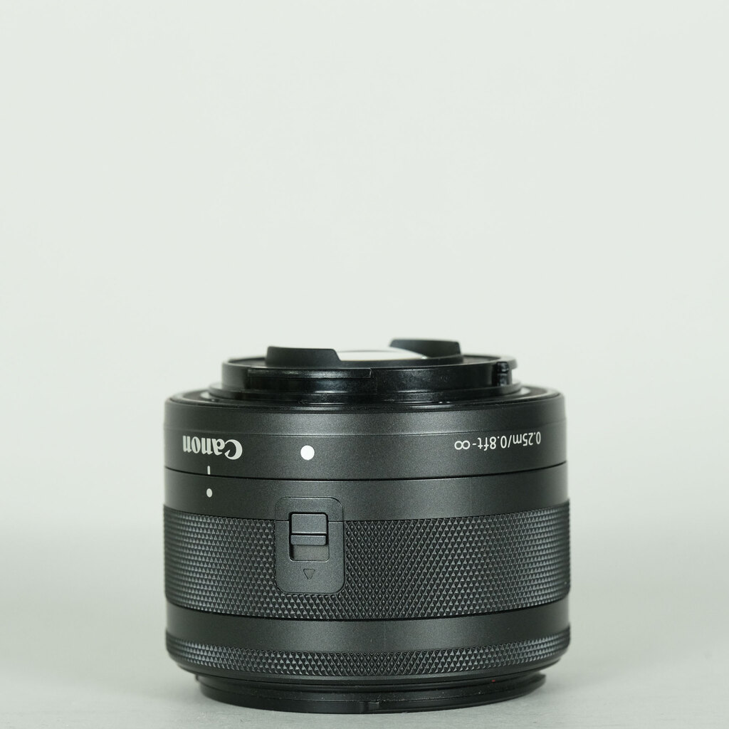 Canon EF-M15-45mm F3.5-6.3 IS STM Canon EF-M15-45mm F3.5-6.3 IS STM