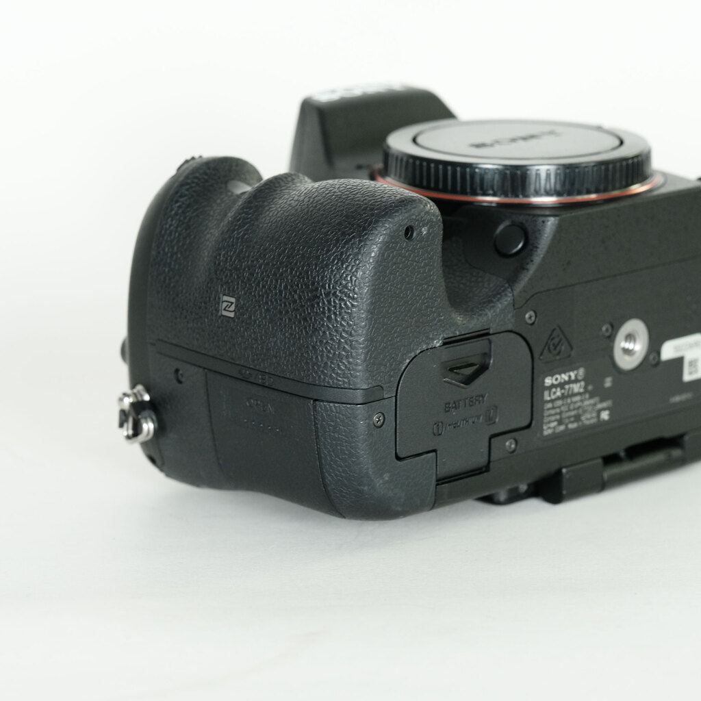 SONY α77IIボディ ILCA-77M2