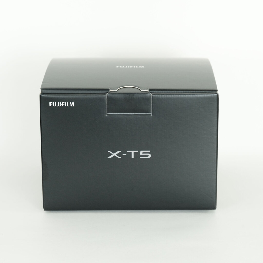 FUJIFILM X-T5