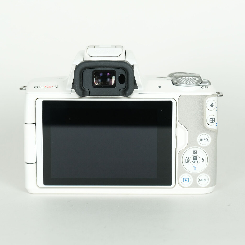 Canon EOS Kiss M Canon EOS Kiss M