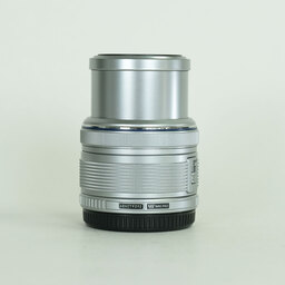 OLYMPUS M.ZUIKO DIGITAL 14-42mm F3.5-5.6IIR シルバー