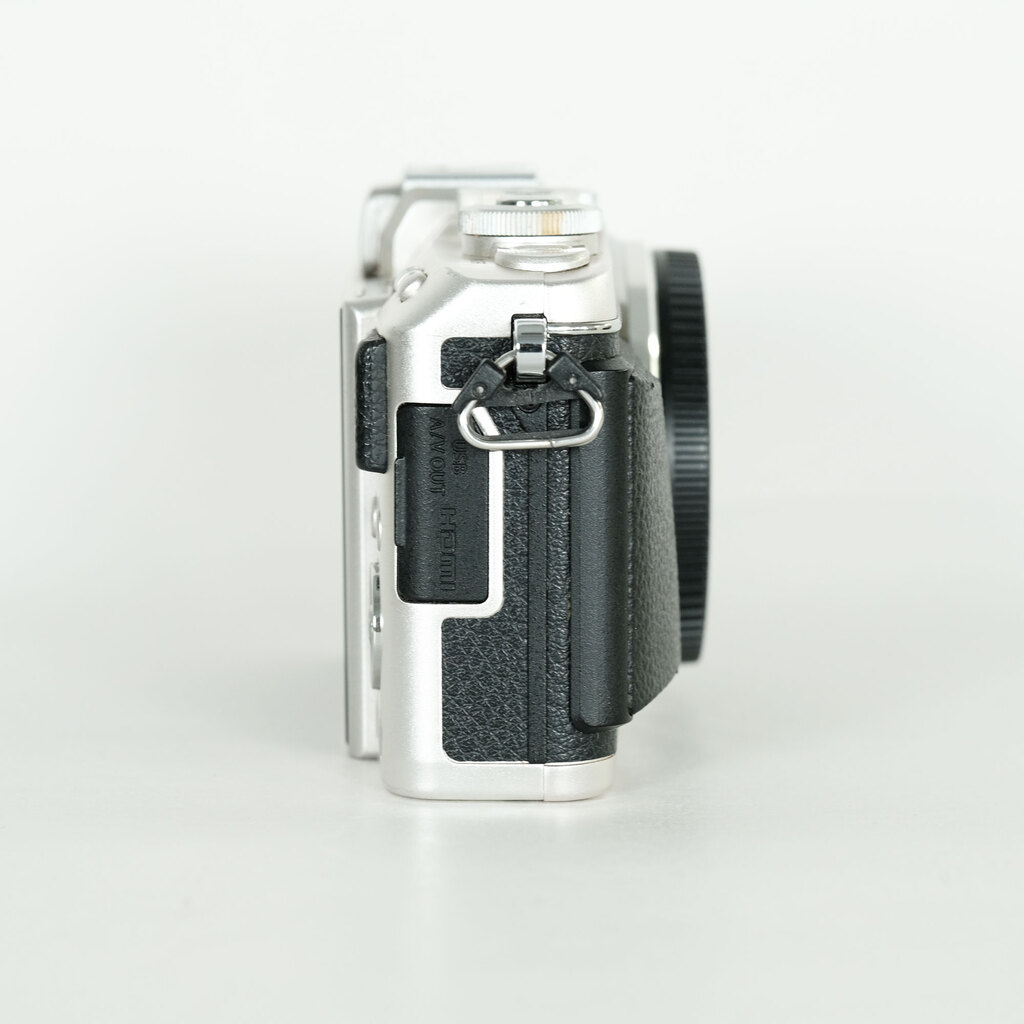 OLYMPUS PEN Lite E-PL7 ボディ シルバー