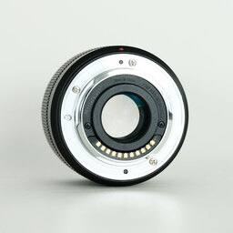 Panasonic LUMIX G 25mm F1.7 ASPH. Panasonic LUMIX G 25mm F1.7 ASPH.